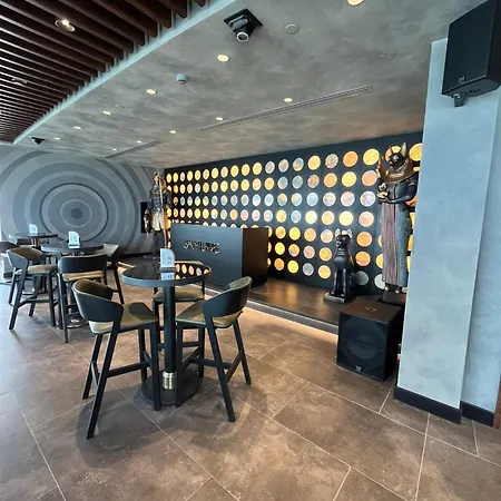 Grand Sapphire 1 Bedroom Apartment